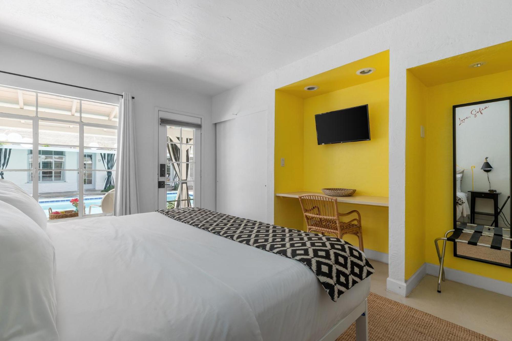 Poolside Architectural Escape Stunning Views Hotel Palm Springs Exterior photo